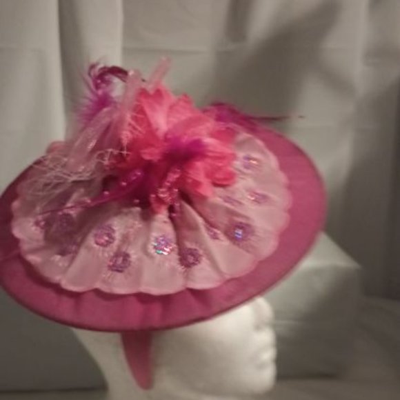 MOTHER'S DAY LIGHT AND HOT PINK FASCINATOR TOPPER FOR CHURCH AND SPECIAL EVENTS - Picture 2 of 5